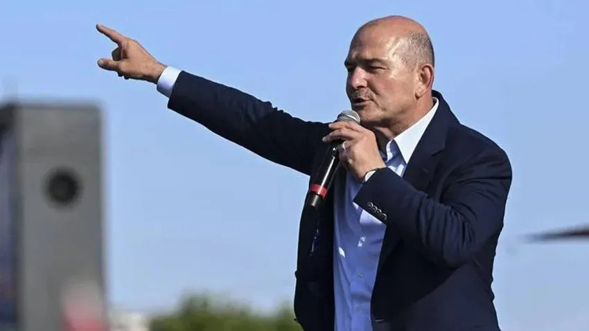 Süleyman Soylu bu kez ‘Kıbrıs’ için sahaya indi! Süleyman Soylu bu kez ‘Kıbrıs’ için sahaya indi!