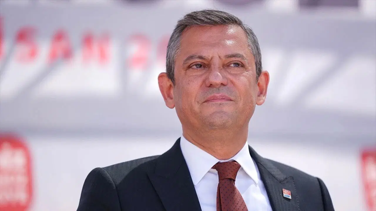 CHP Genel Başkanı Özel, ‘Filenin Sultanları’ ve ’12 Dev Adam’ı kutladı – Son Dakika Siyaset Haberleri