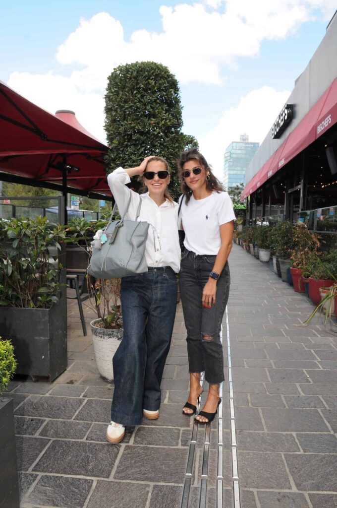 Ünlüler AVM gezilerinde objektiflere takıldı!