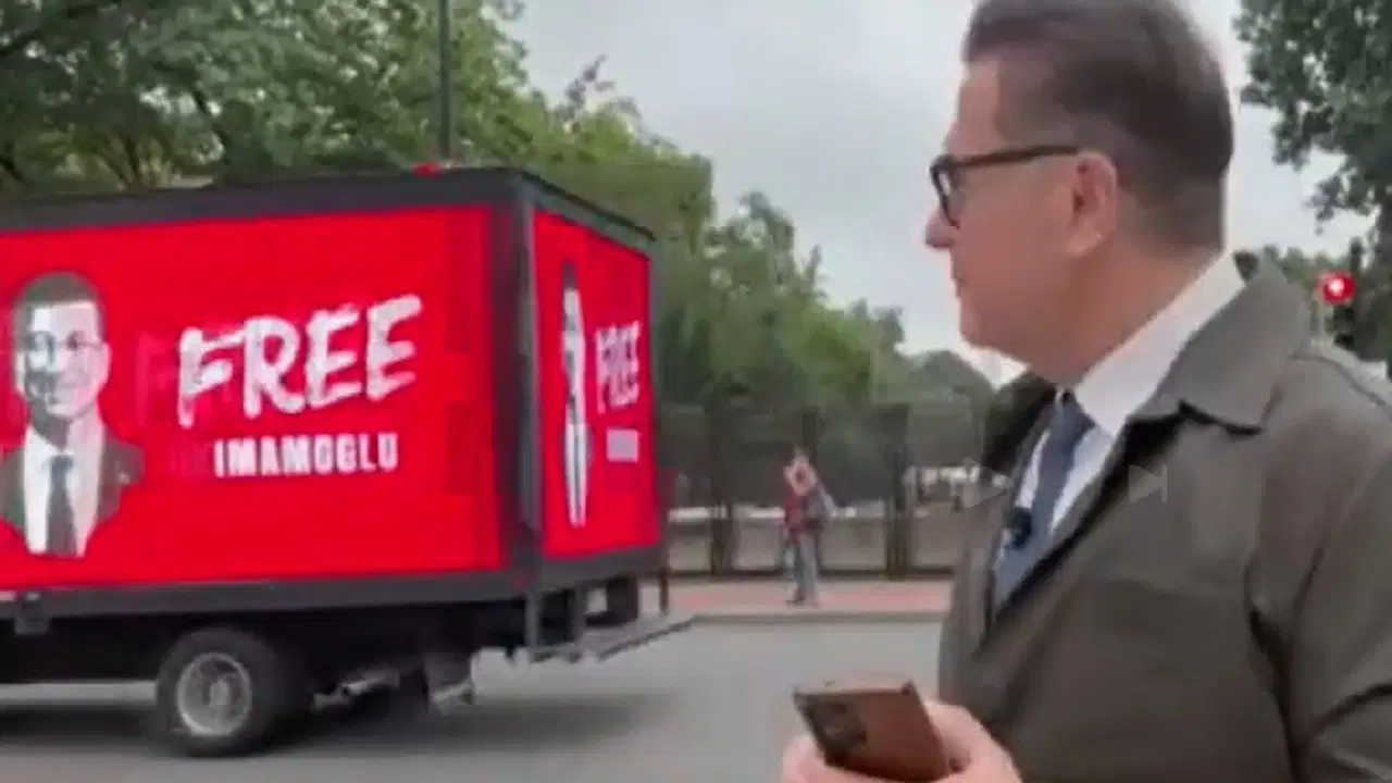 Canlı yayında görüntülendi: Erdoğan’a Beyaz Saray’da ‘İmamoğlu’ şoku! – Son Dakika Siyaset Haberleri Canlı yayında görüntülendi: Erdoğan’a Beyaz Saray’da ‘İmamoğlu’ şoku! – Son Dakika Siyaset Haberleri