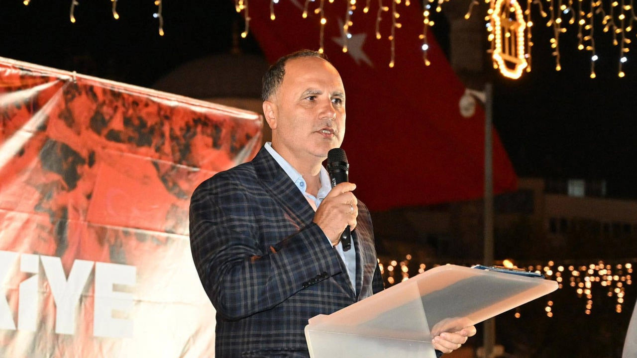 AKP’li başkanın hazinesini öz oğlu patlattı AKP’li başkanın hazinesini öz oğlu patlattı