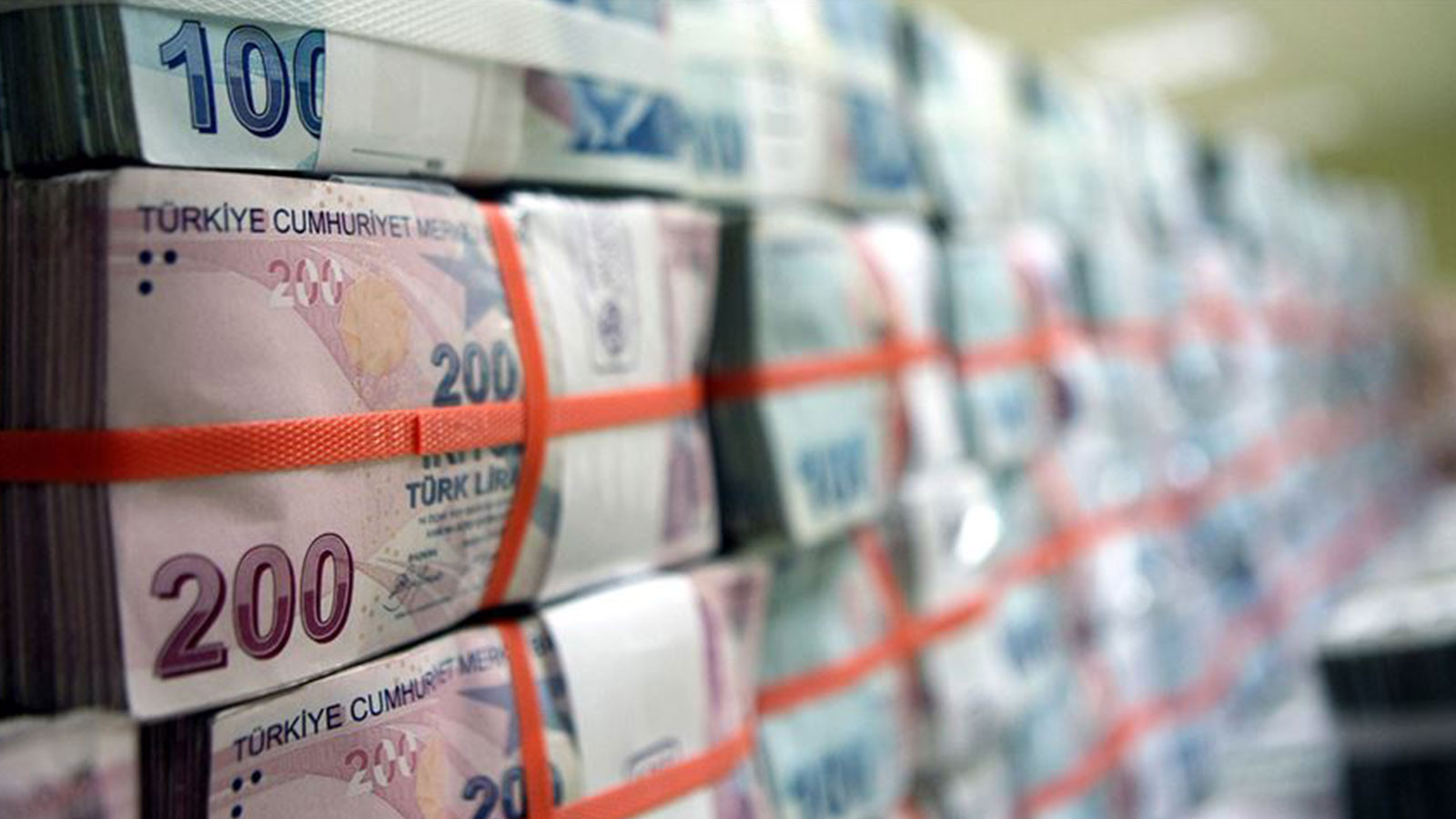 Bankacılık sektörünün net kârı 563,4 milyar lira oldu Bankacılık sektörünün net kârı 563,4 milyar lira oldu