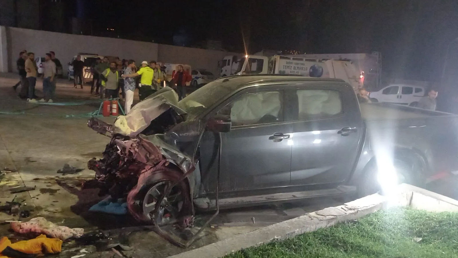 Manisa’da katliam gibi kaza! 5 kişi hayatını kaybetti Manisa’da katliam gibi kaza! 5 kişi hayatını kaybetti