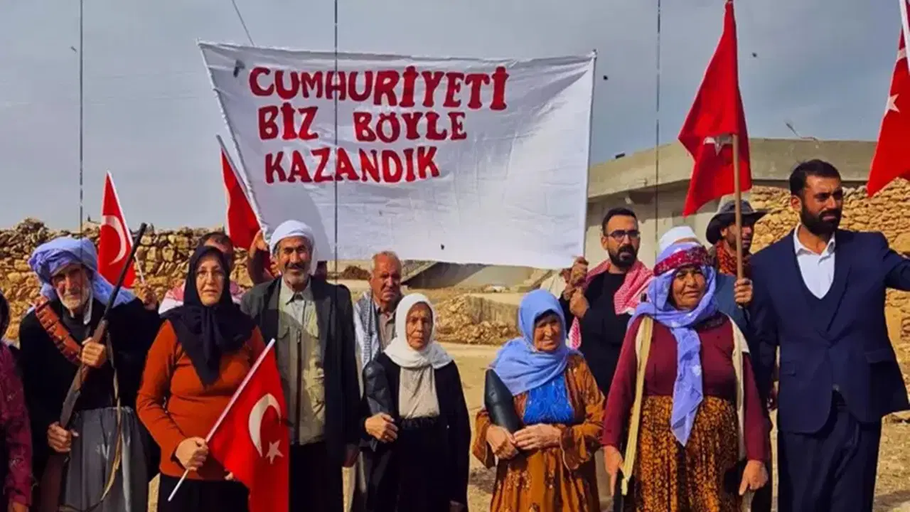 O sembolik Cumhuriyet fotoğrafı Şanlıurfa’da yeniden canlandırıldı – Son Dakika Siyaset Haberleri