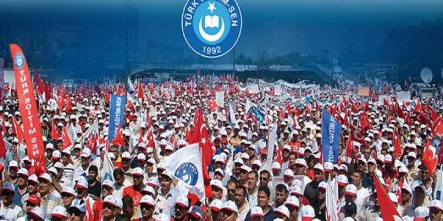 Van’daki “Türkçe Etkinliği” Tartışmalarına Sert Tepki: “Herkes Haddini Bilecek!” Van’daki “Türkçe Etkinliği” Tartışmalarına Sert Tepki: “Herkes Haddini Bilecek!”