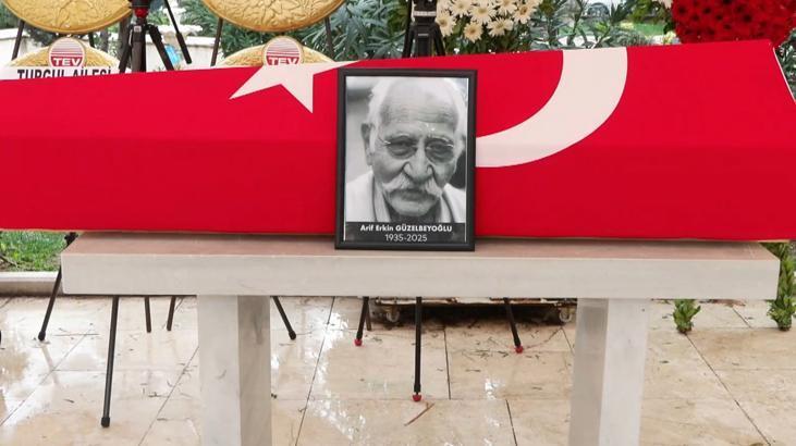 ‘Memik Dede’ Arif Erkin Güzelbeyoğlu’na son görev! ’15 gün evvel ziyaretine gitmiştik, gayet iyiydi’ ‘Memik Dede’ Arif Erkin Güzelbeyoğlu’na son görev! ’15 gün evvel ziyaretine gitmiştik, gayet iyiydi’