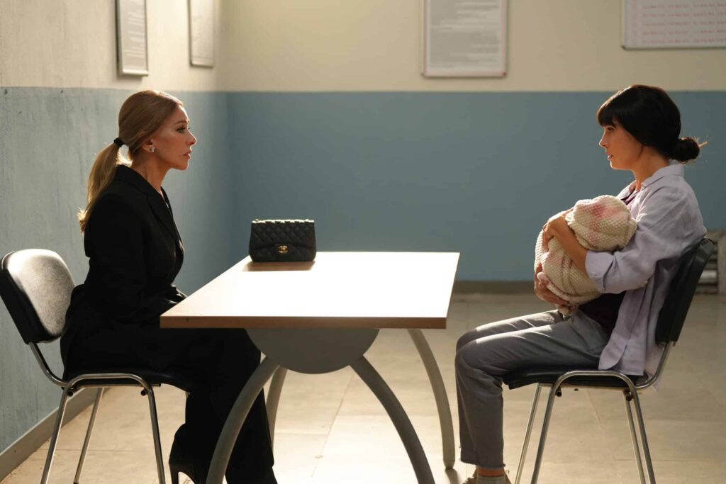 Ben Onun Annesiyim 1. Bölümüyle ekran serüvenine başladı! Ayşe, Zeynep’in yaşadığı evi öğrendi! Ben Onun Annesiyim 1. Bölümüyle ekran serüvenine başladı! Ayşe, Zeynep’in yaşadığı evi öğrendi!