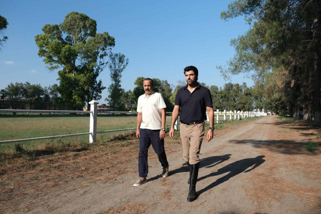 Hikayesiyle ekranda büyük ses getirmeye hazırlanan ‘Bereketli Topraklar’ dizisinin yayın tarihi belli oldu! Hikayesiyle ekranda büyük ses getirmeye hazırlanan ‘Bereketli Topraklar’ dizisinin yayın tarihi belli oldu!