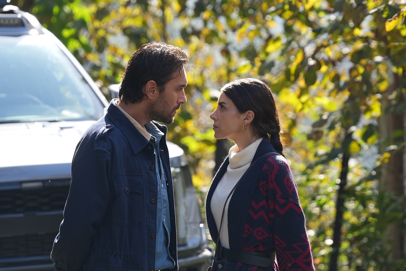 Taşacak Bu Deniz 2. Bölüm Adil ve ailesi, Furtuna nişanını bastı! Eleni’nin canına kasteden kişi kim? Taşacak Bu Deniz 2. Bölüm Adil ve ailesi, Furtuna nişanını bastı! Eleni’nin canına kasteden kişi kim?