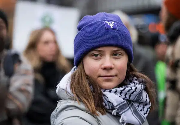 Sumud Filosu’ndaki gazeteci anlattı: Greta Thunberg’e Nazi yöntemleriyle işkence! – Son Dakika Siyaset Haberleri Sumud Filosu’ndaki gazeteci anlattı: Greta Thunberg’e Nazi yöntemleriyle işkence! – Son Dakika Siyaset Haberleri