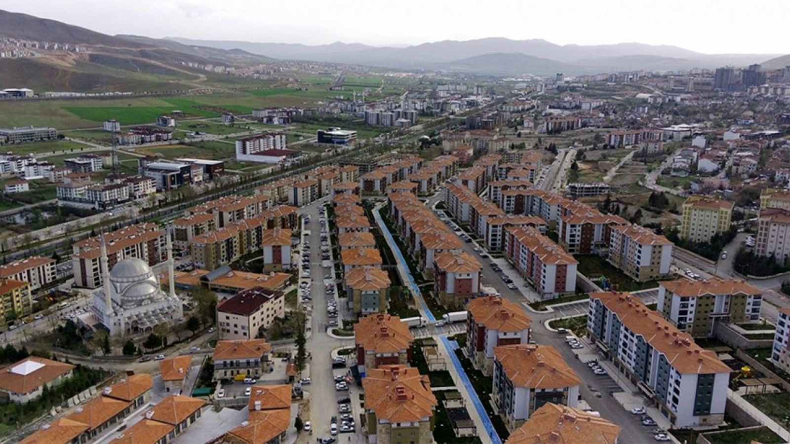 Çatıyla başlayan tartışma! Kent mimarisi değişiyor Çatıyla başlayan tartışma! Kent mimarisi değişiyor