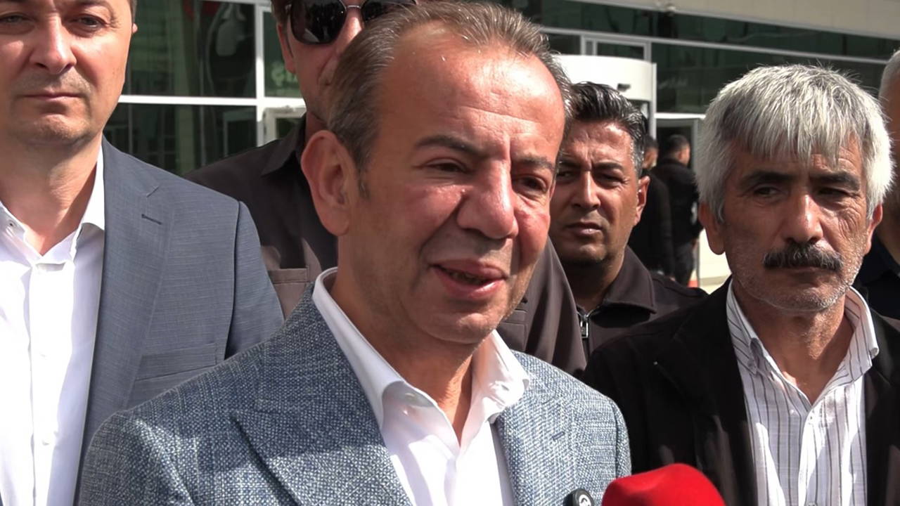 Nefret ve ayrımcılık suçlamasıyla yargılanan Tanju Özcan’ın duruşması ertelendi – Son Dakika Siyaset Haberleri Nefret ve ayrımcılık suçlamasıyla yargılanan Tanju Özcan’ın duruşması ertelendi – Son Dakika Siyaset Haberleri