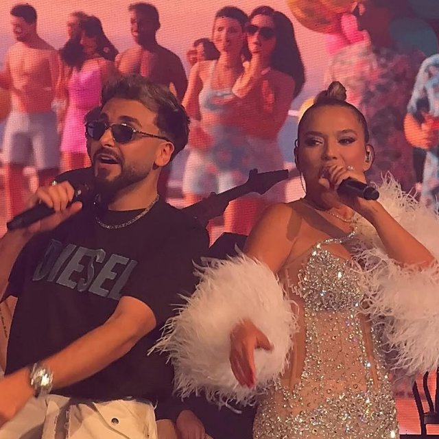 Demet Akalın’dan muhteşem konser!