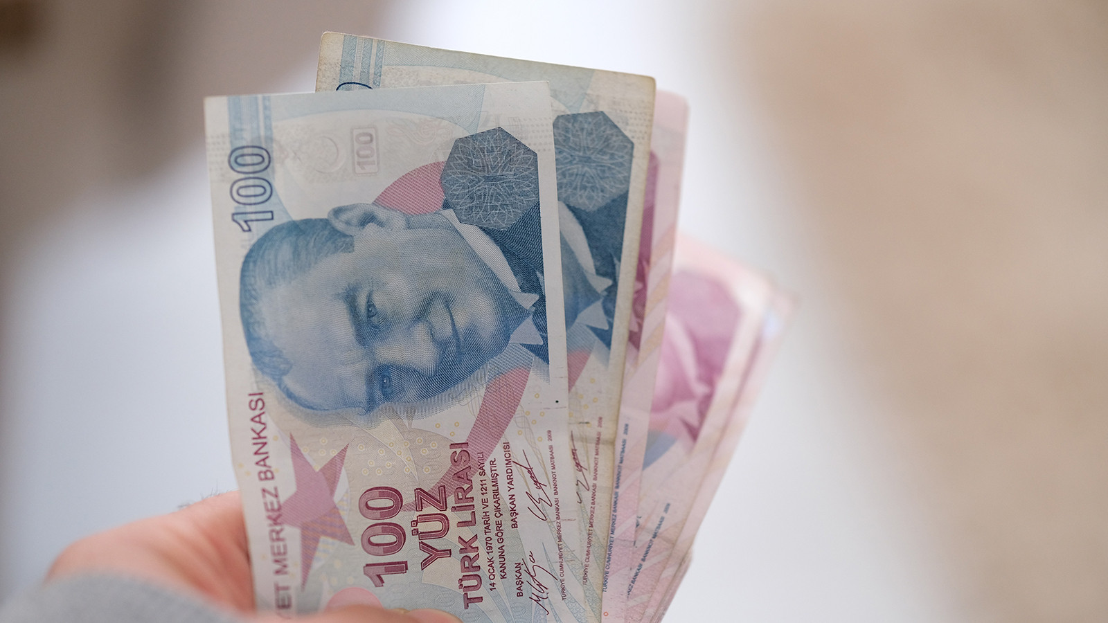 Gözler asgari ücret görüşmelerinde! Asgari ücret ne zaman belli olacak? Gözler asgari ücret görüşmelerinde! Asgari ücret ne zaman belli olacak?