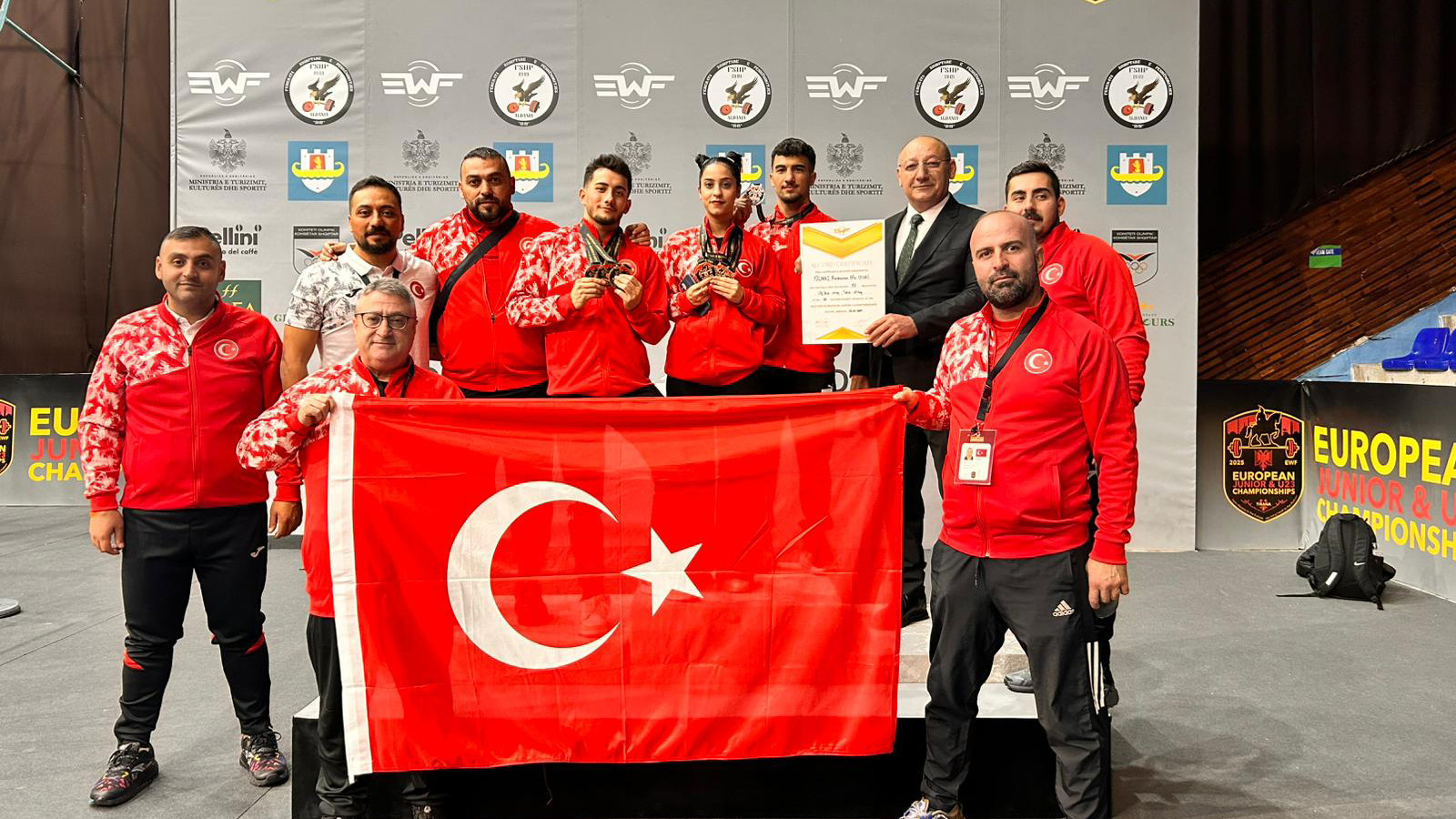 Milli halterciler, Gençler ve 23 Yaş Altı Avrupa Şampiyonası’nda 13 madalya kazandı Milli halterciler, Gençler ve 23 Yaş Altı Avrupa Şampiyonası’nda 13 madalya kazandı