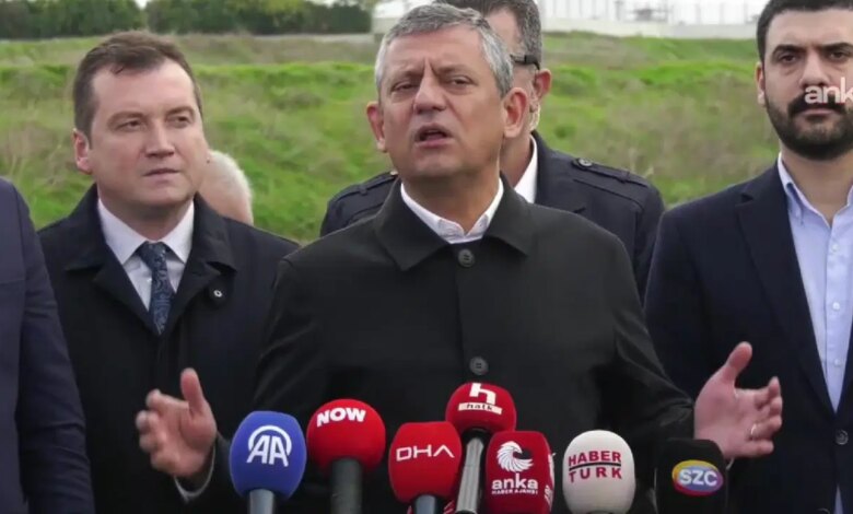 Özgür Özel, Silivri’de Ekrem İmamoğlu’nu Ziyaret Etti Özgür Özel, Silivri’de Ekrem İmamoğlu’nu Ziyaret Etti