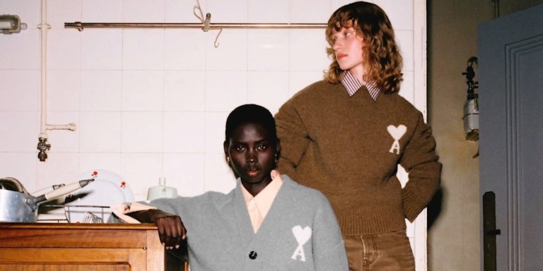 Ami Paris, Bizi Bir Evin İçine Davet Ediyor Ami Paris, Bizi Bir Evin İçine Davet Ediyor