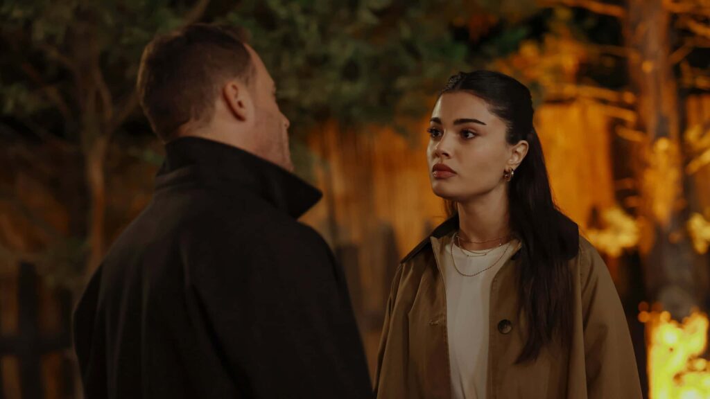 Çarpıntı 8. Bölümde Hülya ve Reyhan arasında tansiyon yükseldi! Halit ve Reyhan karşı karşıya geldi! Çarpıntı 8. Bölümde Hülya ve Reyhan arasında tansiyon yükseldi! Halit ve Reyhan karşı karşıya geldi!