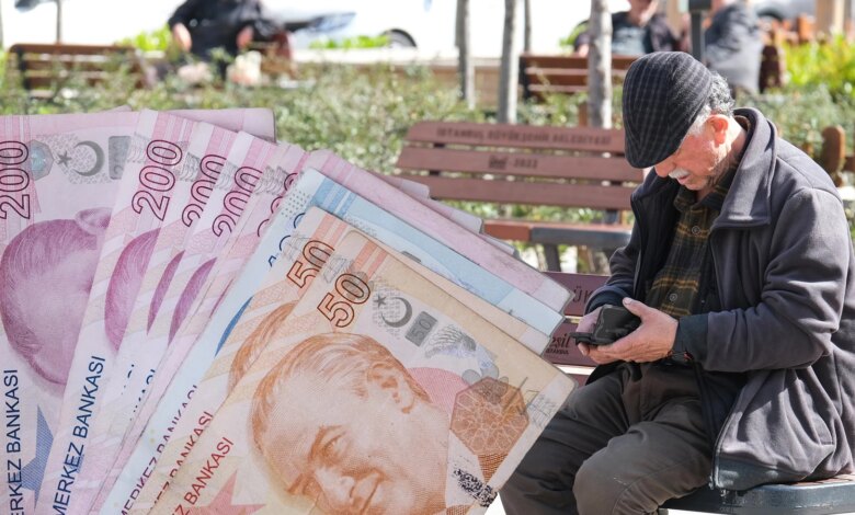 Emekli Çalışanlar İçin SGK’dan Önemli Uyarı Geldi Emekli Çalışanlar İçin SGK’dan Önemli Uyarı Geldi