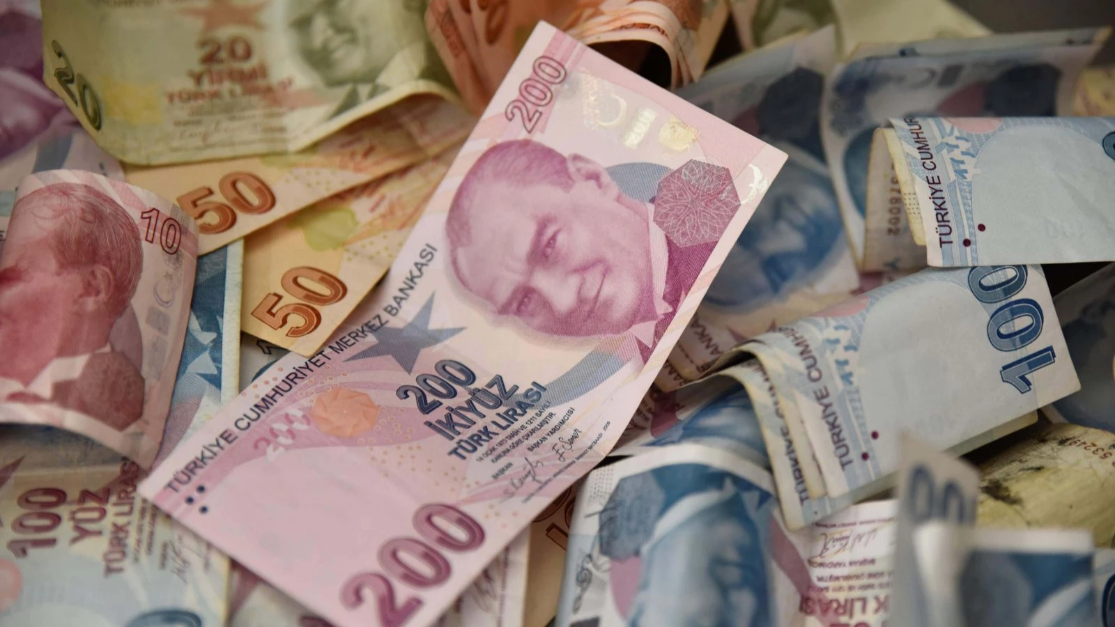 Evde bakım yardımı ödemeleri hak sahiplerine başladı Evde bakım yardımı ödemeleri hak sahiplerine başladı