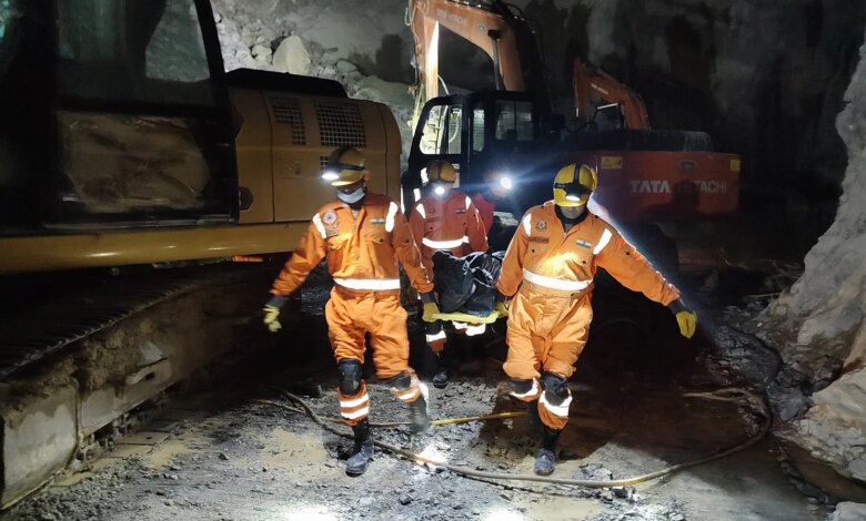 Hindistan’da taş ocağında göçük: Ölü sayısı 7’ye yükseldi Hindistan’da taş ocağında göçük: Ölü sayısı 7’ye yükseldi