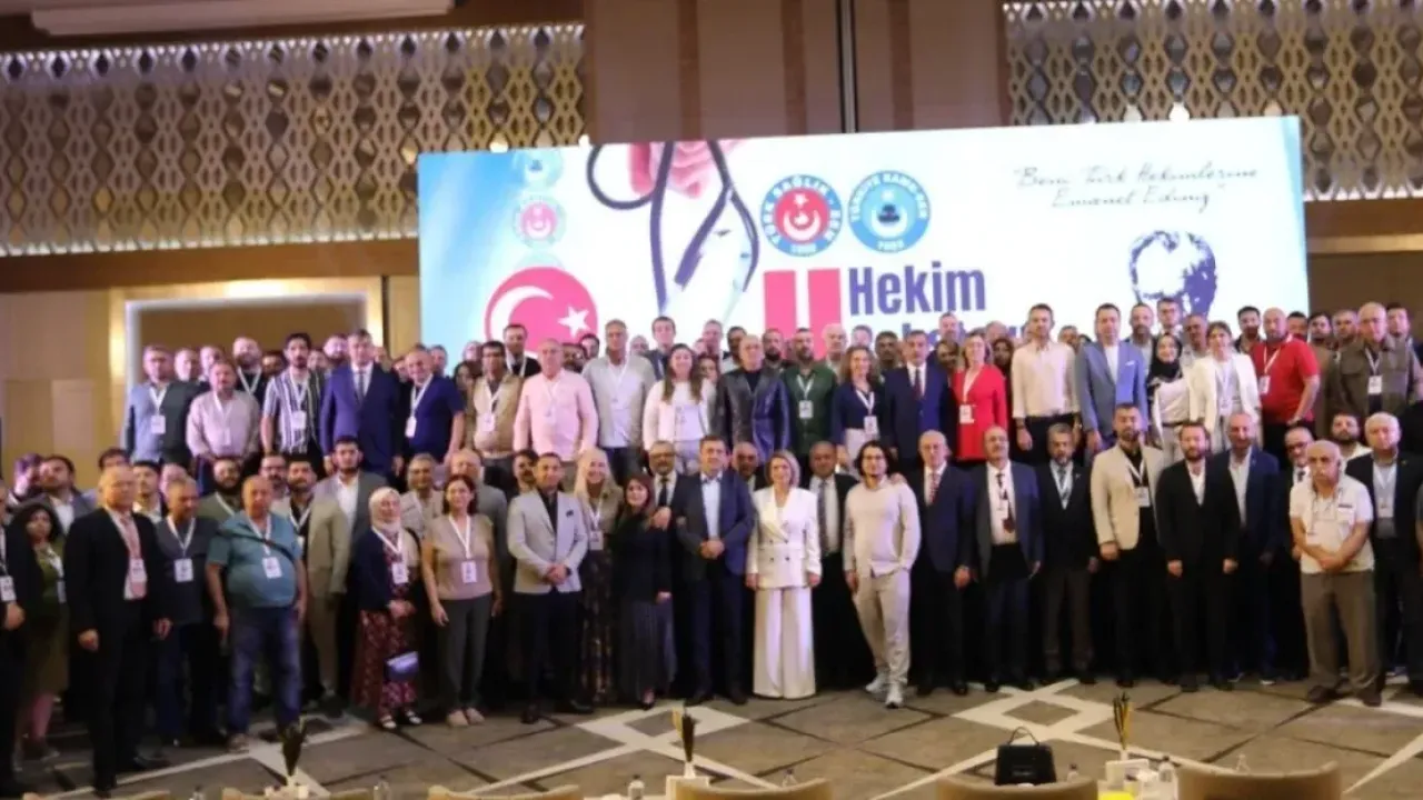 “Tıbbiyeli Hikmet’in Davası Ne İse, Türk Sağlık-Sen’in Davası O’dur!” – Kahveci’den Tarihi Mesaj “Tıbbiyeli Hikmet’in Davası Ne İse, Türk Sağlık-Sen’in Davası O’dur!” – Kahveci’den Tarihi Mesaj