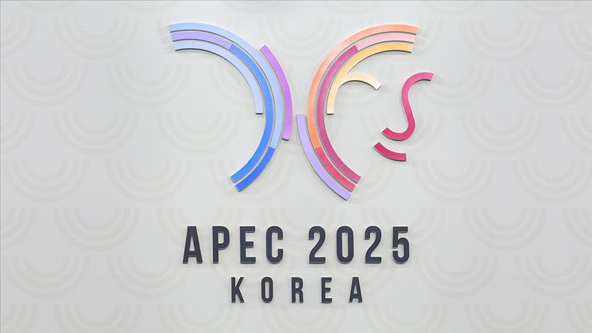 APEC Zirvesi’nde sürdürülebilir gelecek ve bölgesel barış mesajı APEC Zirvesi’nde sürdürülebilir gelecek ve bölgesel barış mesajı
