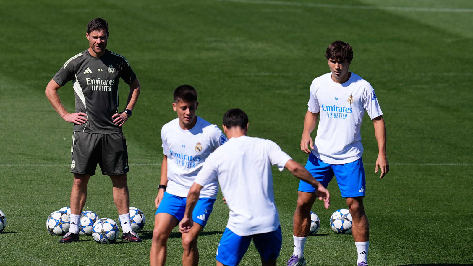 Xabi Alonso, Arda Güler’in Gelişimi Üzerine Açıklamalarda Xabi Alonso, Arda Güler’in Gelişimi Üzerine Açıklamalarda